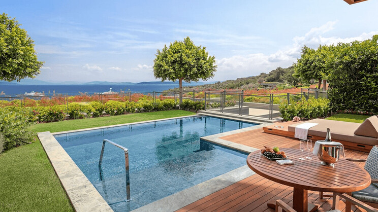 Mandarin Junior Suite